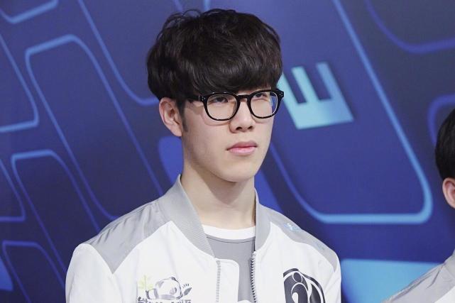 也彰显了多 也彰显了多